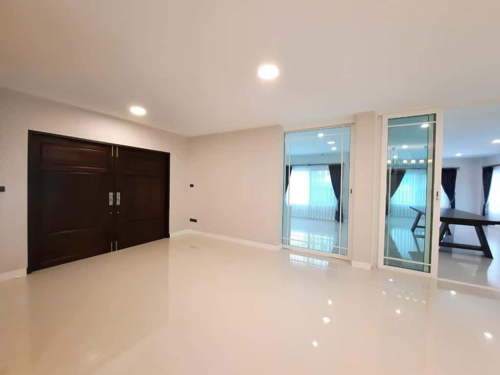 picture Corner House for Rent in the Luxury Project Siri Lake Siwalee Chiang Mai Located in Mae Hia area near Chiang Mai Airport  - 34/48