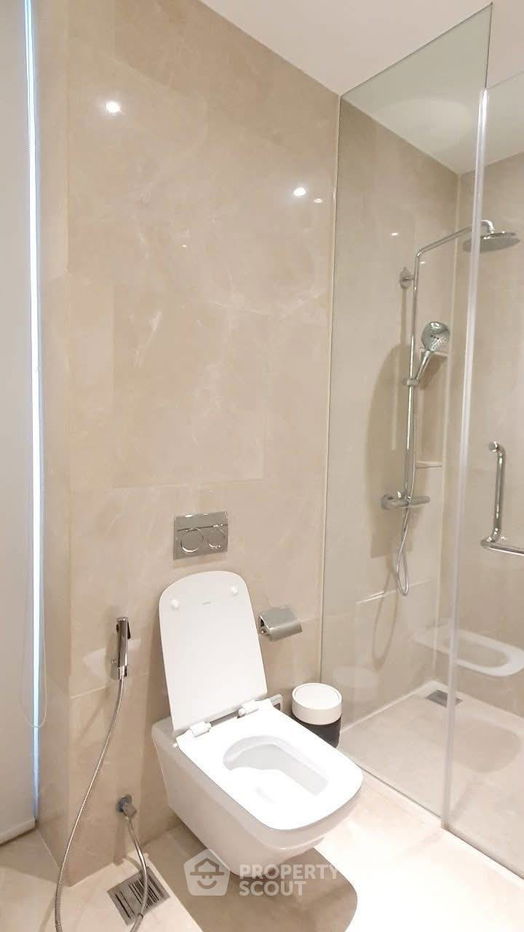 picture 2-BR Condo at Magnolias Waterfront Residences near BTS Saphan Taksin (ID 2380800) - 21/21