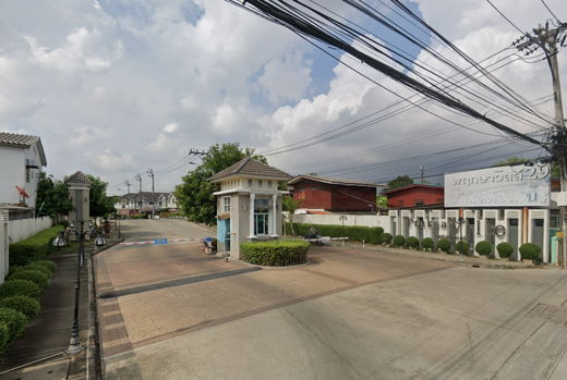 Project PRUKSA VILLE  29 PETCHKASEM 69 Picture - 2/2