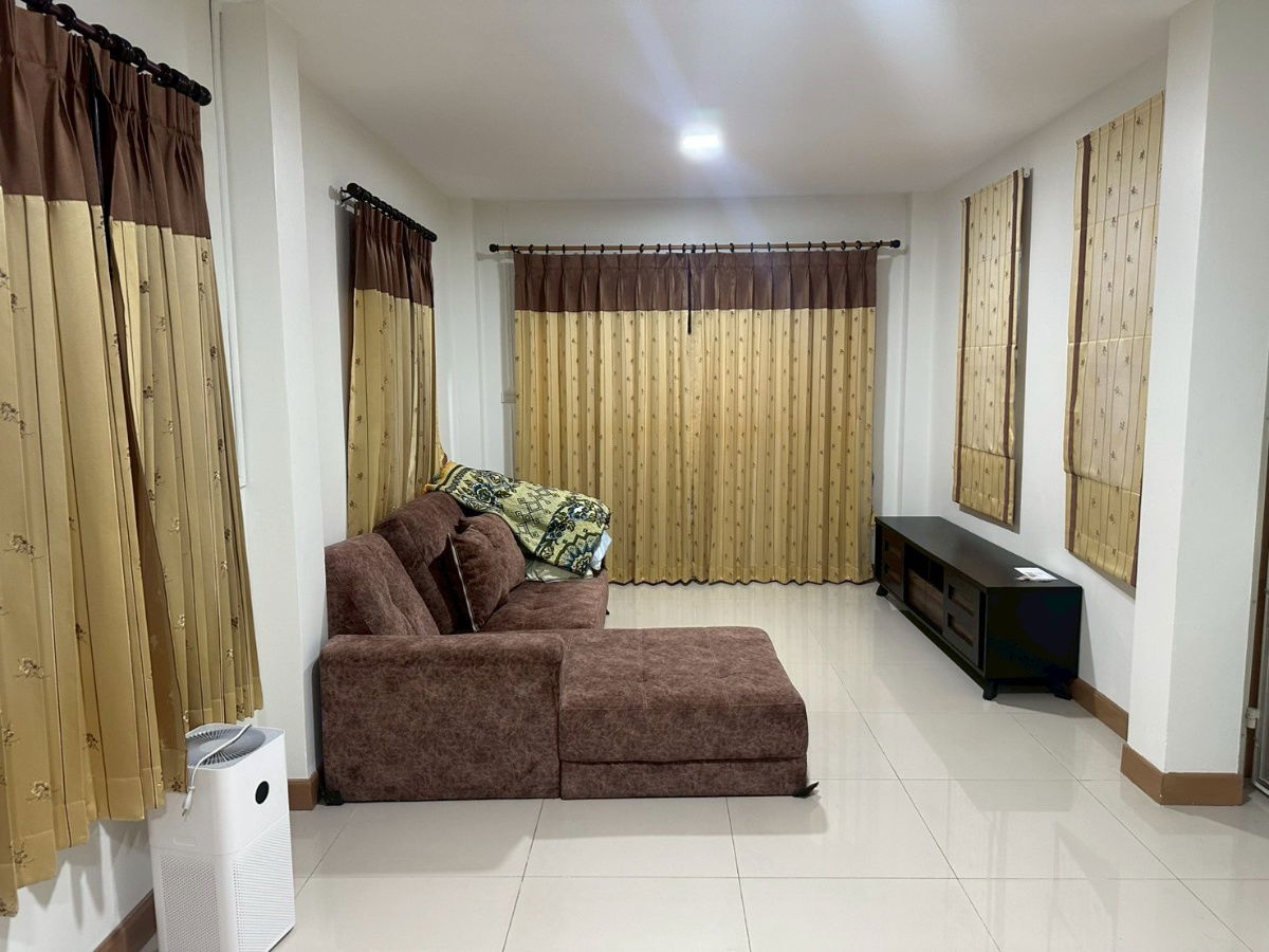 picture Romruen Green Park Village, Rangsit. Close to Bangkok, Thammasat University, and Future Park. Peaceful environment with convenient transportation. - 12/12