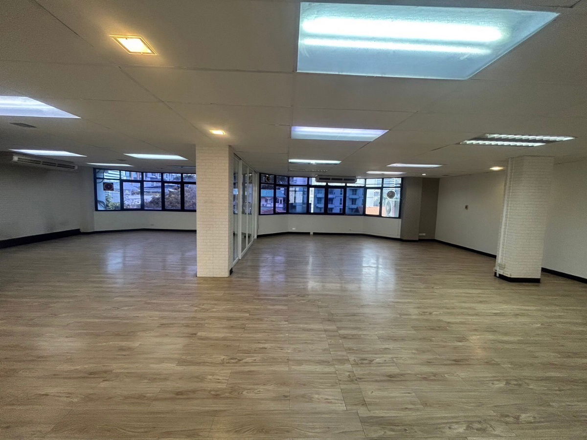 รูป 🏢 สำนักงานให้เช่า ใจกลางสาทร ซอย 10 ✨ทำเลทองย่านธุรกิจ เดินทางสะดวก ใกล้รถไฟฟ้า 2 สาย - รูปที่ 2/14