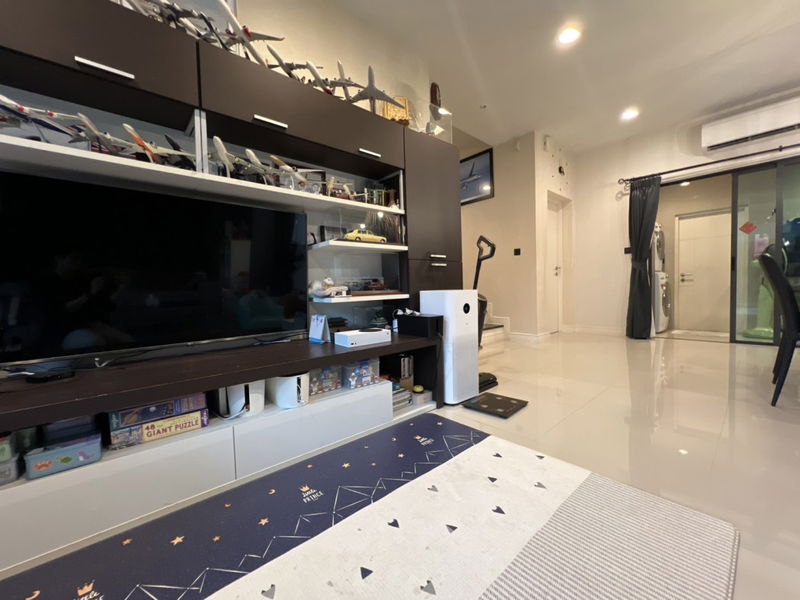 บ้านเดี่ยวให้เช่า : ให้ เช่า บ้านเดี่ยวหรู เศรษฐสิริ -กรุงเทพกรีฑา ใกล้ BTS สายสีเหลือง สถานีศรีกรีฑา เงียบสงบ เป็นส่วนตัว