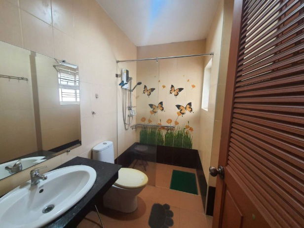 รูป ขายบ้านเดี่ยว 2 ชั้น หมู่บ้านมนตรีปาร์ค ศรีราชา พื้นที่ 80.1 ตรว. ทำเลดี ใกล้ถนนสุขุมวิท เดินทางสะดวก เพียง 4.5 ล้าน - รูปที่ 10/13