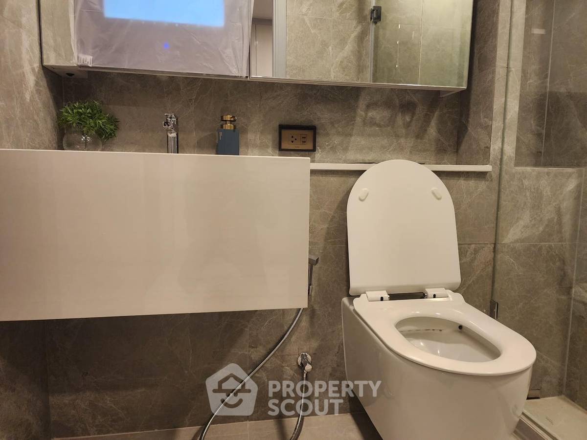 picture 1-BR Condo at SOHO Bangkok Ratchada near MRT Huai Khwang (ID 1732263) - 3/8