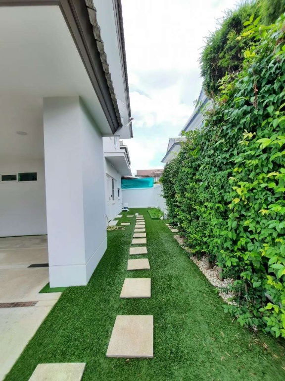 picture Corner House for Rent in the Luxury Project Siri Lake Siwalee Chiang Mai Located in Mae Hia area near Chiang Mai Airport  - 43/48