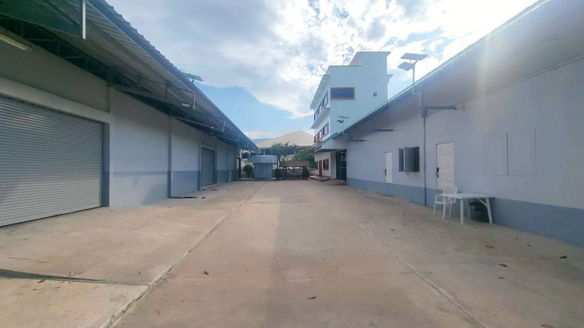 picture Land for sale, 4-0-10 rai, with an office building and a 3-story residential house on Bang Bua Thong Road, Suphanburi. - 2/33