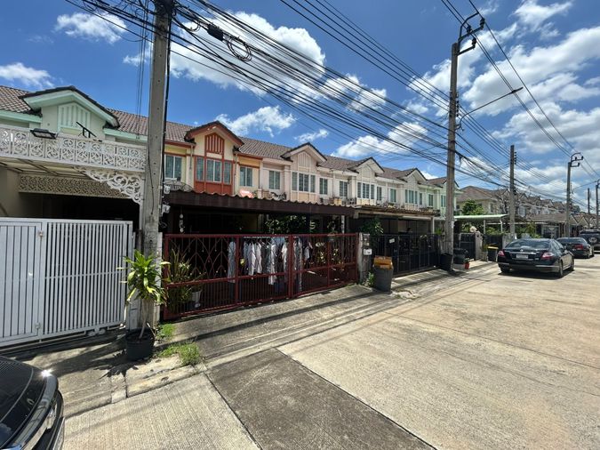 3-bed townhouse for sale, 126 sqm, 28.5 sq wah, Pruksa Ville 37 Watcharapol - Permsin