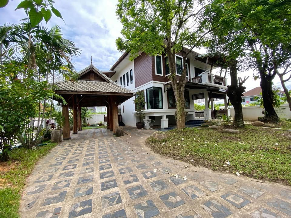 รูป H00518  ให้เช่าบ้านเดี่ยวสองชั้น 3 ห้องนอน 3 ห้องน้ำ 1 ห้องรับแขก - รูปที่ 2/21