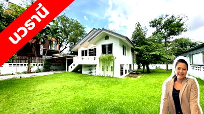 Houses for sale Bangkok : For Sale: Detached House in Navathanee Village, Seri Thai 59