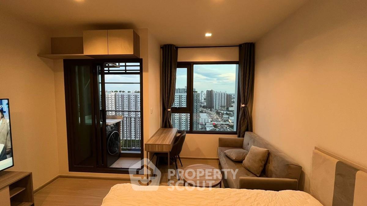 picture Studio Condo at Life Sathorn Sierra near BTS Talat Phlu (ID 2380325) - 3/14