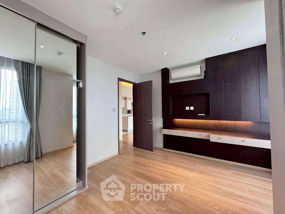 picture 3-BR Condo at H Sukhumvit 43 near BTS Phrom Phong (ID 2380574) - 7/17