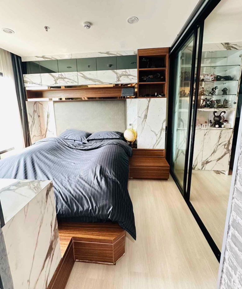 picture Life                        Asoke - 2/9