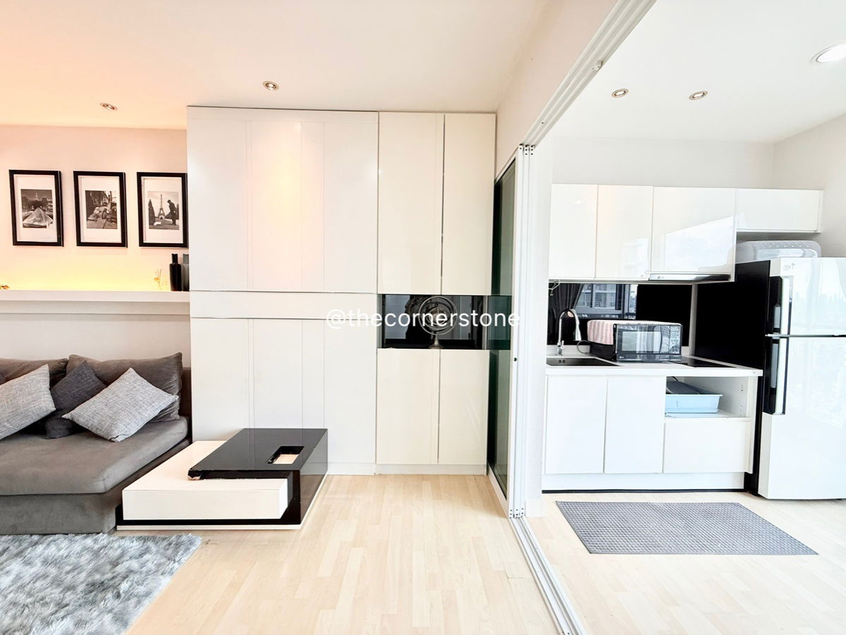 picture For Rent " 𝐑𝐡𝐲𝐭𝐡𝐦 𝐑𝐚𝐭𝐜𝐡𝐚𝐝𝐚 " Size 46 Sq.m. Floor 18  Near : MRT-Ratchadapisek - 2/13