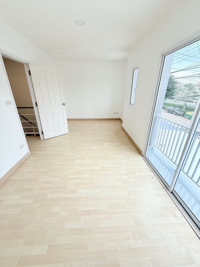 รูป 🏡✨ ให้เช่าทาวน์โฮม “ทำใหม่ทั้งหลัง” เดอะคอนเนค 22 รามอินทรา‑มีนบุรี 3 ห้องนอน 2 ห้องน้ำ ทำเลดี เดินทางสะดวก ใกล้รถไฟฟ้าสีชมพู สถานีมีนบุรี - รูปที่ 20/20