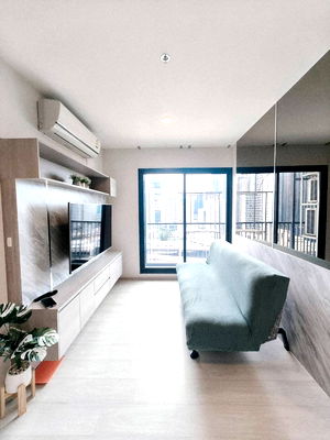 Condos for rent Central World Department Store : MRT phetchaburi 150 m.  Price  33,000 Baht Condo Life Asoke ( Rental )