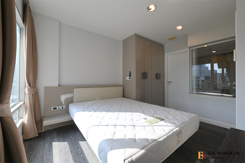 Location Near Employment, Surrounded by Lifestyles The Crest Sukhumvit 49