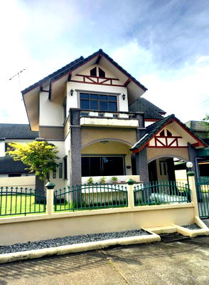 Houses for rent Doi Saket Chiang Mai  :  Two storey house for rent with 3 bedrooms,3 toilets and 1 kitchen. 