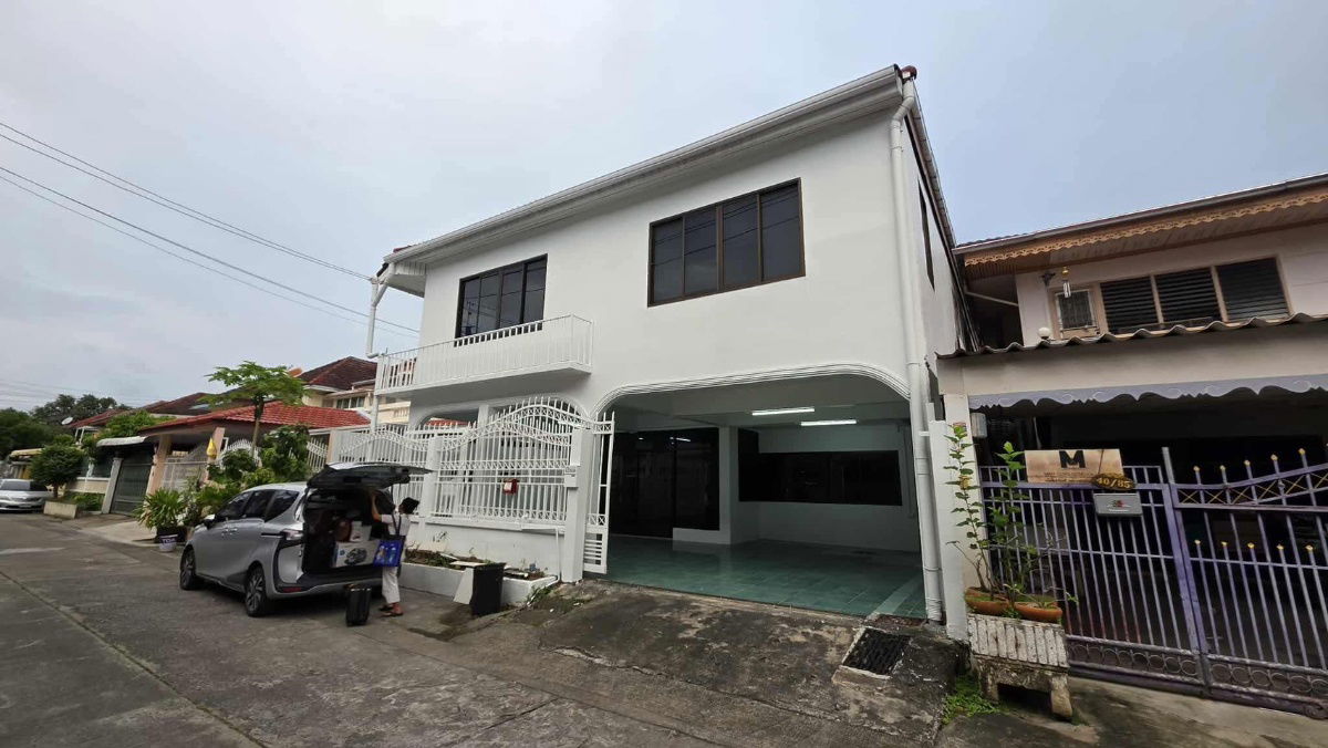 รูป #ให้เช่าบ้านเดี่ยว 2 ชั้น หมู่บ้านระเบียงทอง4  ซ.นาคนิวาส 44 ลาดพร้าว บ้านหลังใหญ่ พื้นที่ใช้สอย 260 ตรม. เยอะมากๆ อยู่ต้นซอยเพียง 130 เมตร  - รูปที่ 7/20