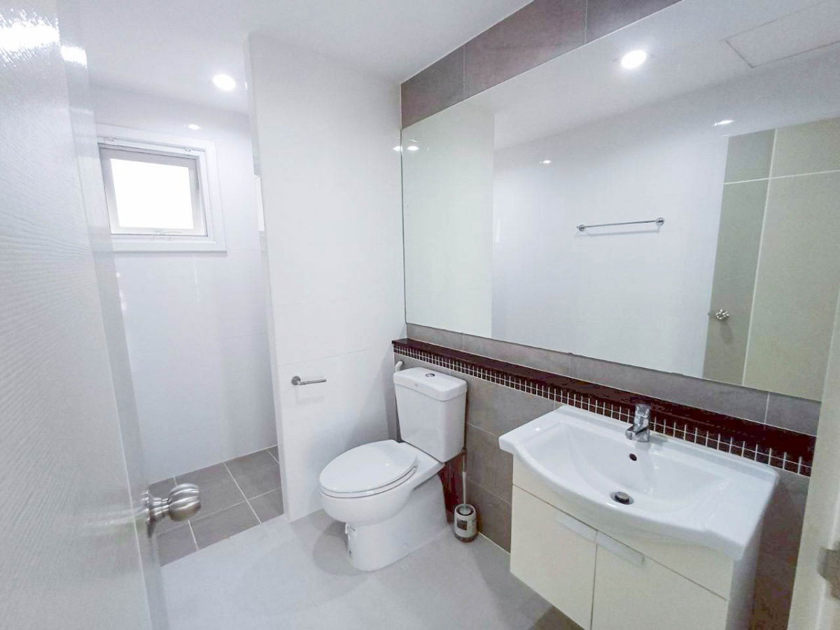 picture Two-storey detached house for rent 3 bedrooms, 3 bathrooms, 1 living room, 1 kitchen. - 18/22