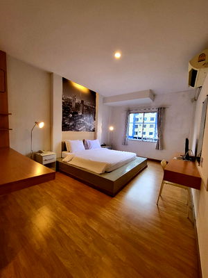 Apartment building for rent MRT Bang Kapi : Ready for rent, business room during high season, great location!