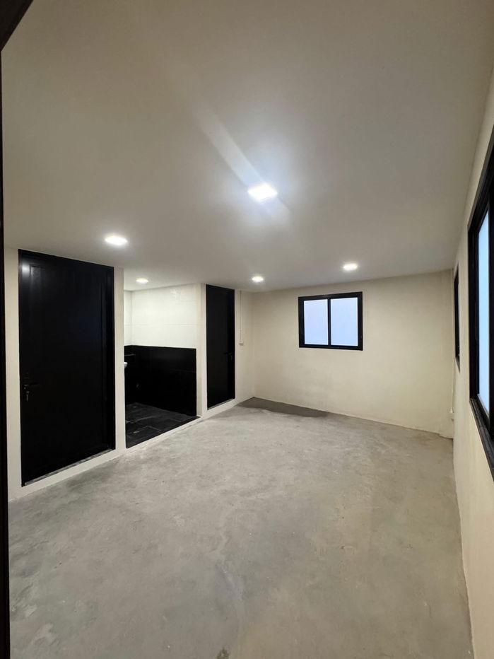 picture #R7274 ð 301068 Commercial building for rent near BTS Punnawithi - 16/23