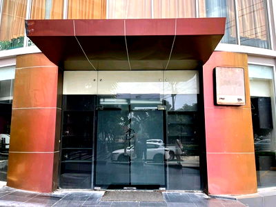 เช่าอาคารพาณิชย์ ม.เอเชียอาคเนย์ : ที่จอดรถกว่า 200 คัน ทำเลดี ติดถนนใหญ่ พื้นที่พาณิชย์ ร้านอาหาร ถนนเพชรเกษม