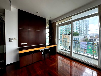 Condos for rent : ST344 For Rent: The Height Thonglor (BTS Thonglor) Discover refined living in the heart of Thonglor.