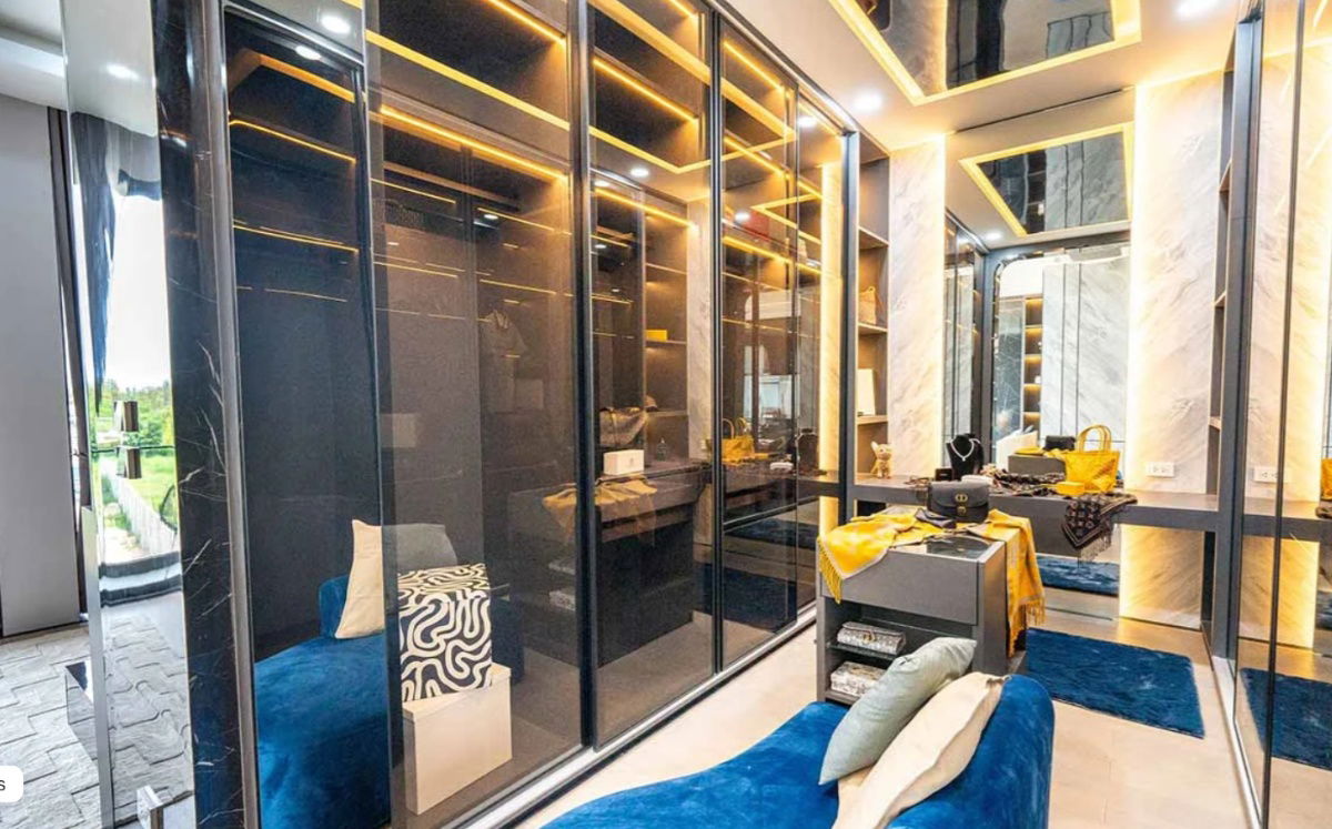 รูป ✨ สัมผัสชีวิตเหนือระดับในบ้านหรู Modern Luxury รายล้อมด้วยธรรมชาติและวิวเนินเขาอันเงียบสงบ 🌿 📞 093-1681685 | 065-5639565 💚 LINE: @whitesand - รูปที่ 6/8