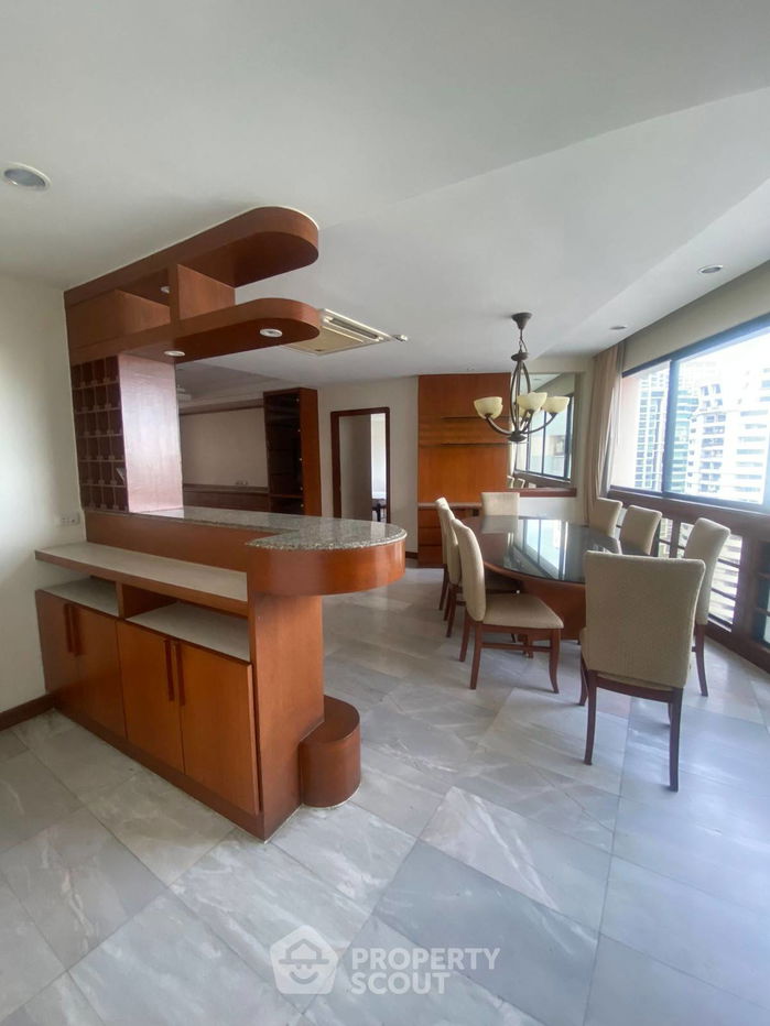 picture 3-BR Condo at President Park Condominium near MRT Queen Sirikit National Convention Centre (ID 2383336) - 3/3