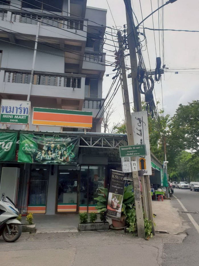 รูป ขายด่วน! ตึกแถว 4 ชั้น ย่านเอกมัย แยก 1 — ผู้เช่าเต็ม พร้อมรับรายได้ทันที - รูปที่ 15/15