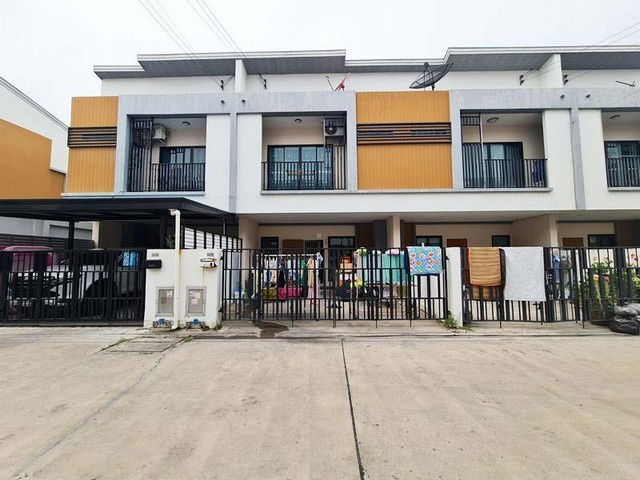 รูป B13124 ขายทาวน์เฮ้าส์ หมู่บ้านเรสท์ทาวน์ บางนา สมุทรปราการ - รูปที่ 1/8