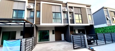 Townhouses for rent Rangsit University : Townhome for Rent at Grand Pleno Phaholyothin–Vibhavadi Near Bangkok University, Thammasat University, and Future Park Rangsit