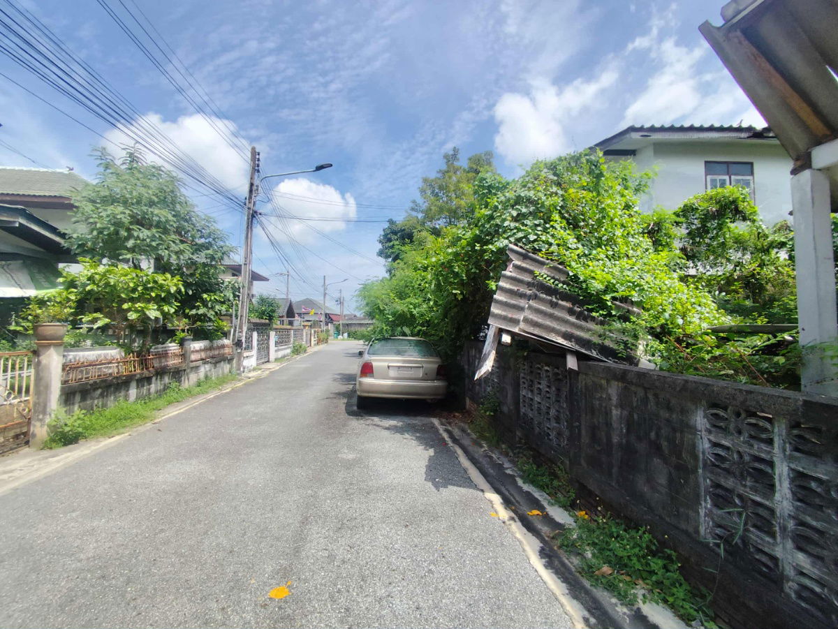 รูป ขายที่ดินพร้อมสิ่งปลูกสร้าง 100 ตร.วา – ซอยห้วยกะปิ 14 เมืองชลบุรี  ที่ดินสวย คุ้มค่า ทำเลดี เดินทางสะดวก เข้า-ออกได้หลายเส้นทาง - รูปที่ 6/7