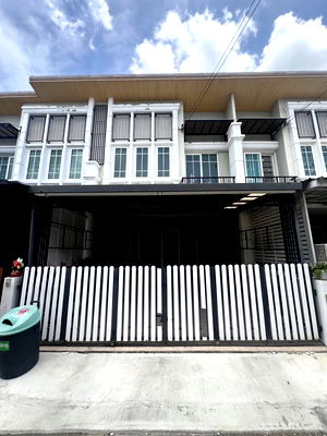 ขายทาวน์โฮม : ขายราคาดีที่สุด หมู่บ้านโกลเด้นซิตี้ ปิ่นเกล้า-จรัญฯ ทำเลดี เข้าออกสะดวก ใกล้พระราม 7 / ปิ่นเกล้า / ซังฮี้ / พระราม 5 / ราชพฤกษ์