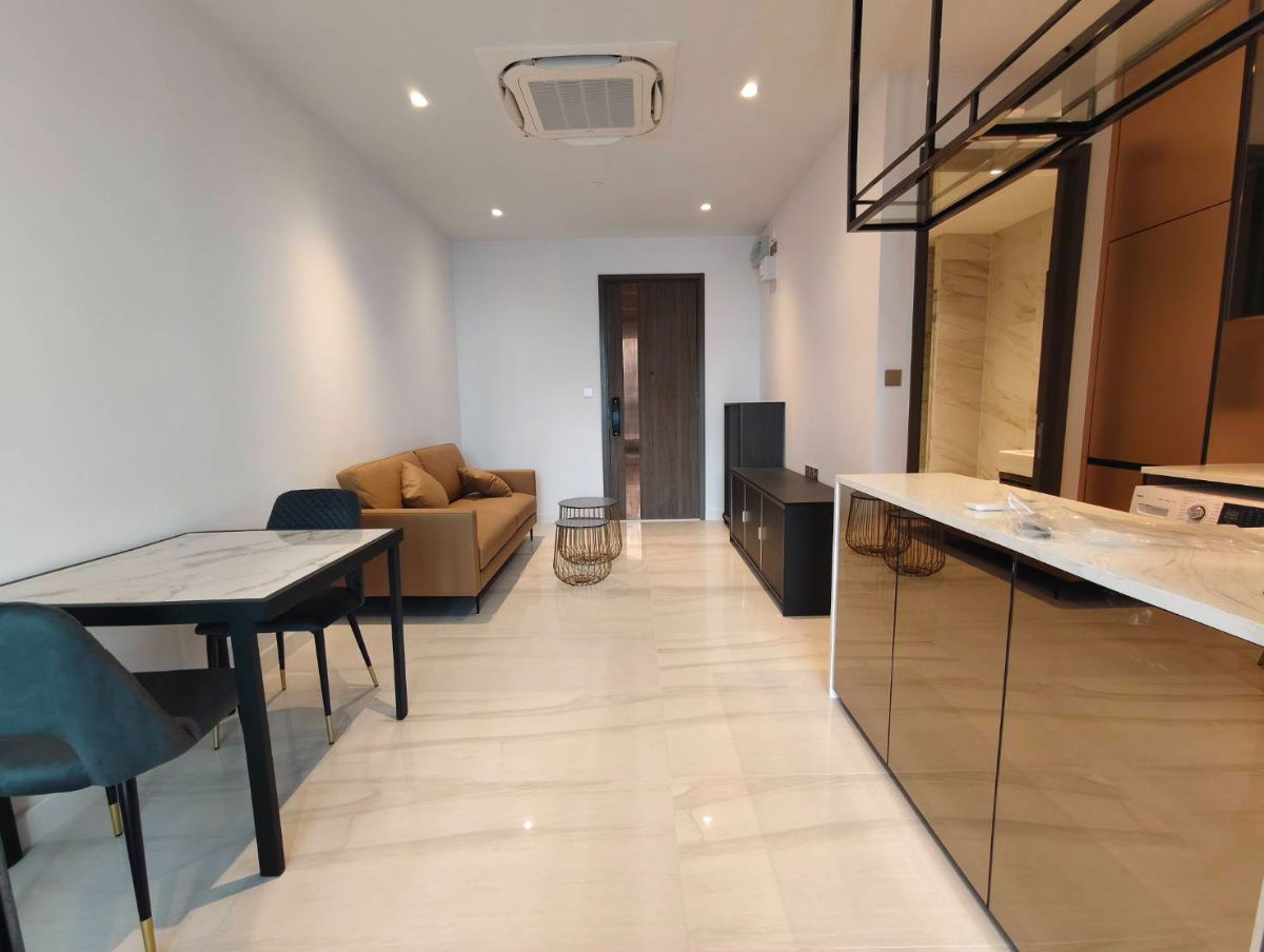 picture OMG2626  Brand new Luxury 1 Bedroom unit / Sathorn CBD  < Available 31-Oct-25 > @ [ Supalai Icon Sathorn ] - 3/10