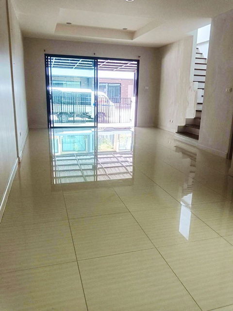 picture Srinakarin Road. Sukumvit113 MRT SriThepha 1km. For rent 3-story townhome new first hand 19sqwa - 3/8