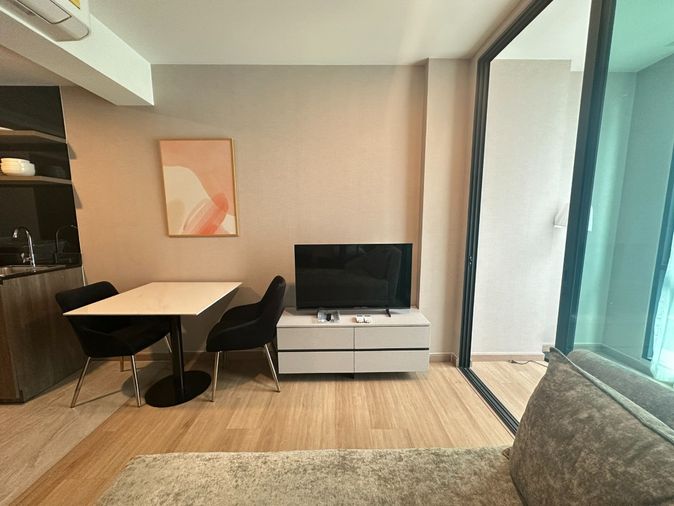 1-bed condo for rent, 31 sqm, LLOYD Soonvijai - Thonglor