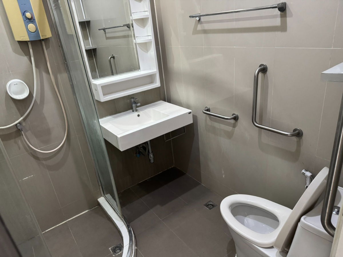 รูป ขาย ทาวน์เฮ้าส์ 2 ชั้น ทำเลดีมาก ติดตลาดมหาสิน ใกล้สถานีอุดมสุข - รูปที่ 22/25