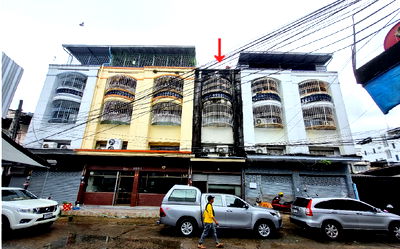 Shophouses for sale บิ๊กซี จันทบุรี : อาคารพาณิชย์ 103.2 square meter Chanthaburi Muang Chanthaburi Wat Mai for 4400000 THB