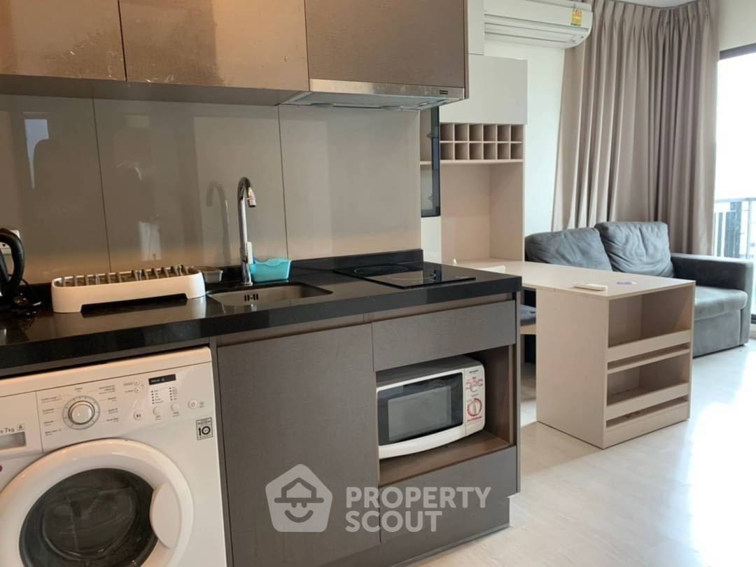 picture 1-BR Condo at Rhythm Asoke near MRT Phra Ram 9 (ID 435703) - 5/14