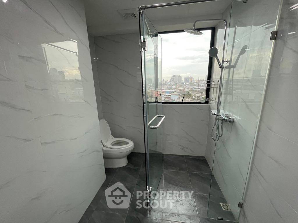 picture 3-BR Condo at President Park Condominium near MRT Queen Sirikit National Convention Centre (ID 2383295) - 7/12