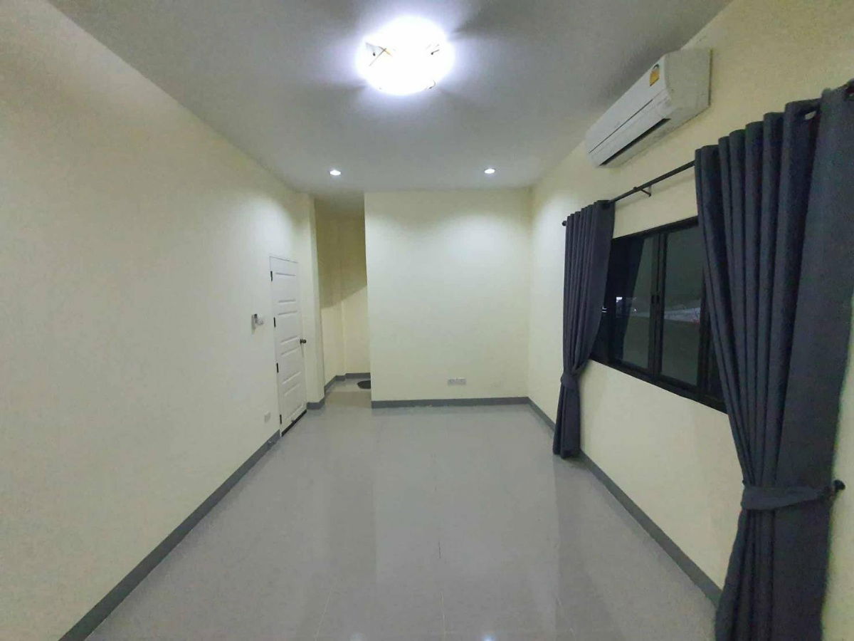 รูป ขายบ้านเดี่ยวชั้นเดียว  2 ห้องนอน  2 ห้องน้ำ  1 ห้องครัว  1 ที่จอดรถ - รูปที่ 8/13