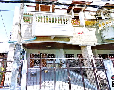 Townhouses for rent วิทยาลัยเซาธ์อีสท์บางกอก : Sukumvit101 Punnawithi25-31 6Bed BTS Punnawithi 1.1km.Very large 6m wide. 4-story townhome for rent