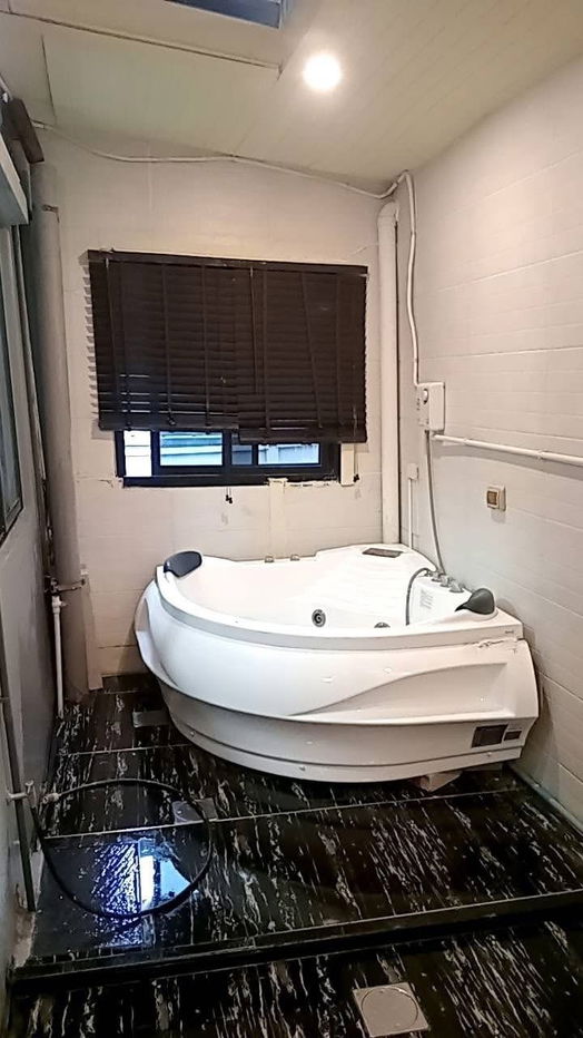 รูป ทาวน์เฮ้าส์ให้เช่า 📍 Pleno Rama 9 – Krungthep Kreetha 📍 3 ห้องนอน 2 ห้องน้ำ เฟอร์นิเจอร์ และ เครื่องใช้ไฟฟ้าครบ  - รูปที่ 10/11