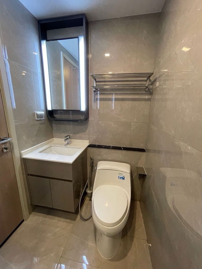 picture Code: KJ9427  for rent One9Five Asoke - Rama 9 // Line ID: @kjcondo (with @) // - 9/11