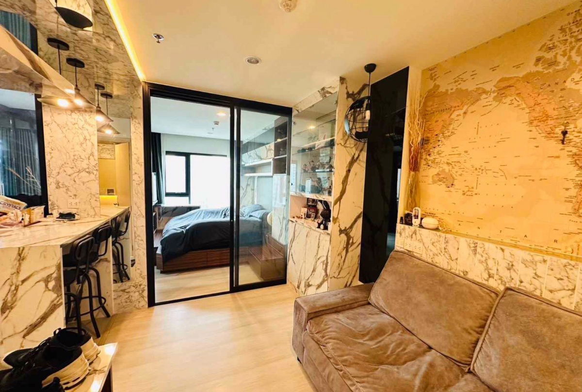 picture Life                        Asoke - 3/9