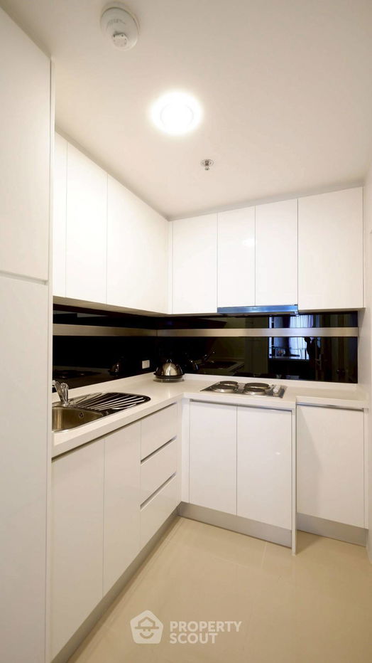 picture 4-BR Condo at Belle Grand Rama 9 near MRT Phra Ram 9 (ID 2383337) - 4/12