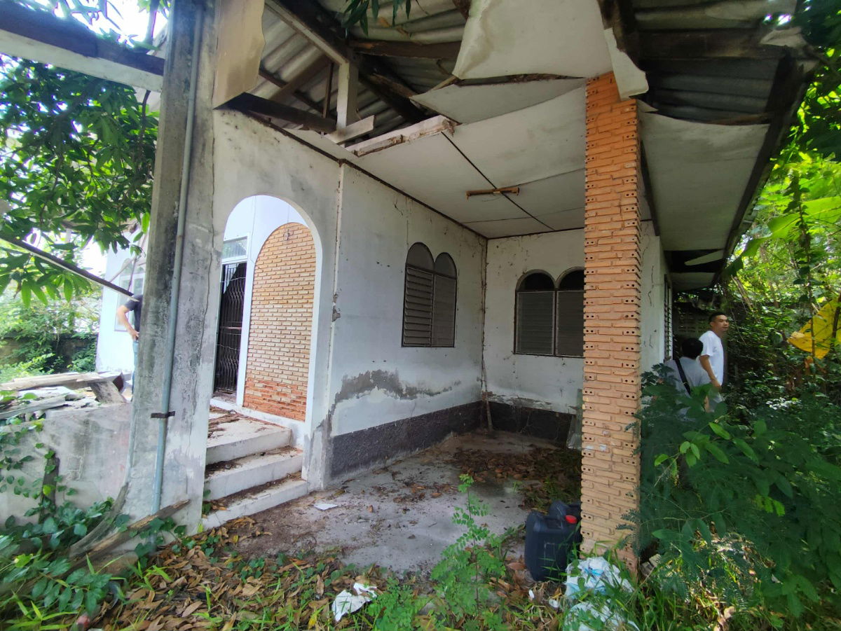 รูป ขายที่ดินพร้อมสิ่งปลูกสร้าง 100 ตร.วา – ซอยห้วยกะปิ 14 เมืองชลบุรี  ที่ดินสวย คุ้มค่า ทำเลดี เดินทางสะดวก เข้า-ออกได้หลายเส้นทาง - รูปที่ 3/7