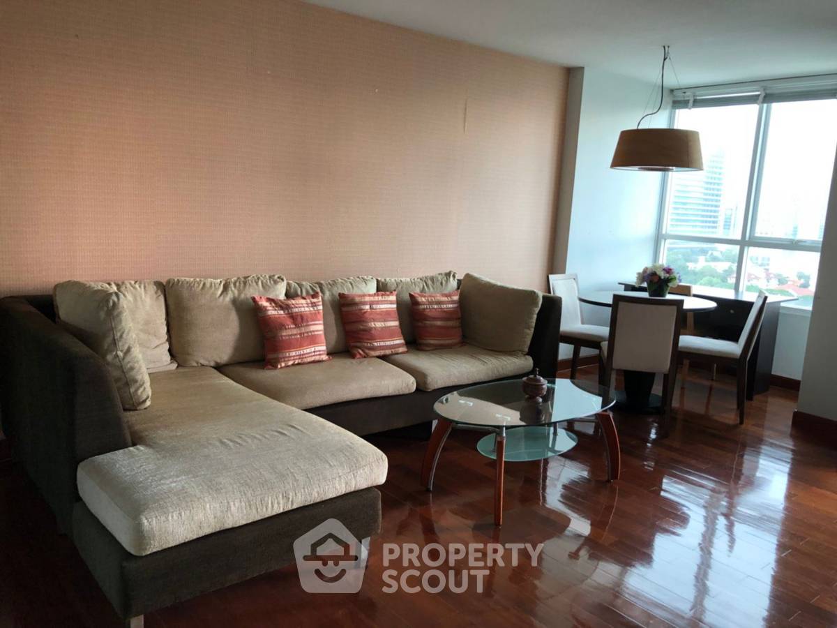 picture 2-BR Condo at Urbana Langsuan Condominium near BTS Ratchadamri (ID 1978759) - 1/11