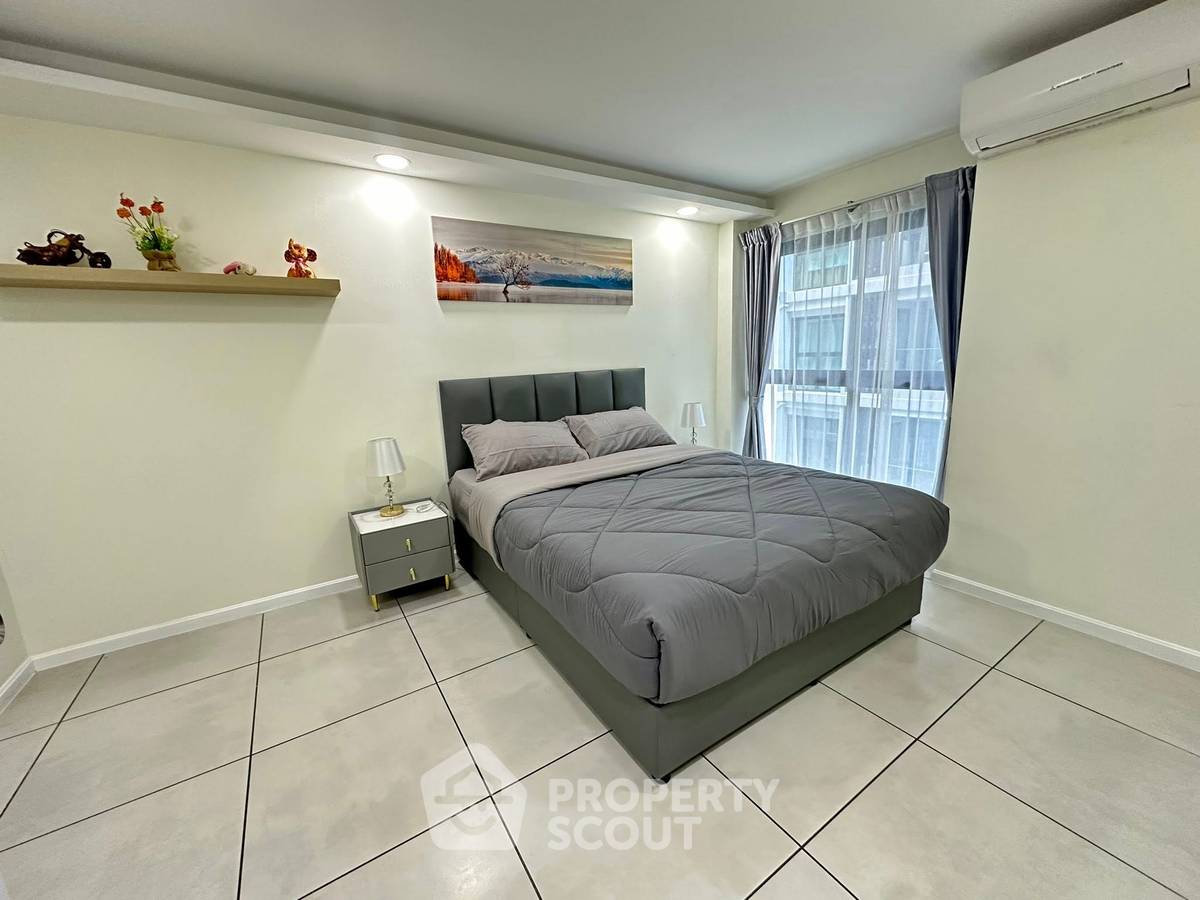 picture 1-BR Condo at Siam Oriental Tropical Garden close to Phratamnak (ID 2382013) - 4/8